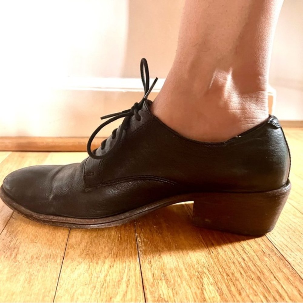 $349 Frye Carson Classic Oxford Academia Black Leather Lace Up Heeled Ankle Boot - Picture 2 of 16